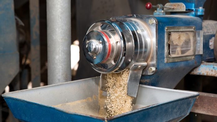 Ilustrasi pengolahan kayu